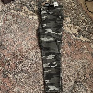 Wit & Wisdom Absolution High Rise